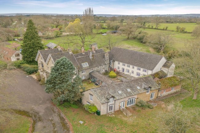 Breadstone House, Breadstone, Berkeley GL13 9HG 5