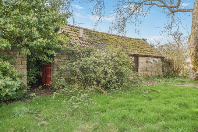 Breadstone House, Breadstone, Berkeley GL13 9HG 5