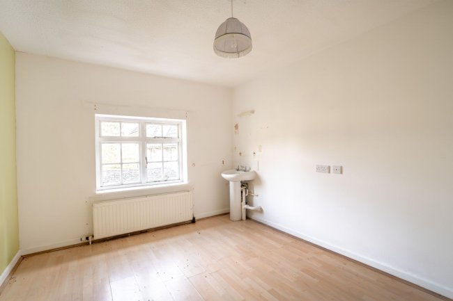 Breadstone House, Breadstone, Berkeley GL13 9HG 5