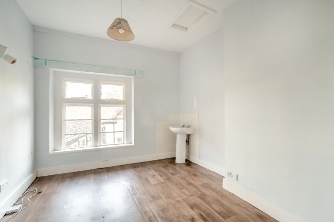 Breadstone House, Breadstone, Berkeley GL13 9HG 5