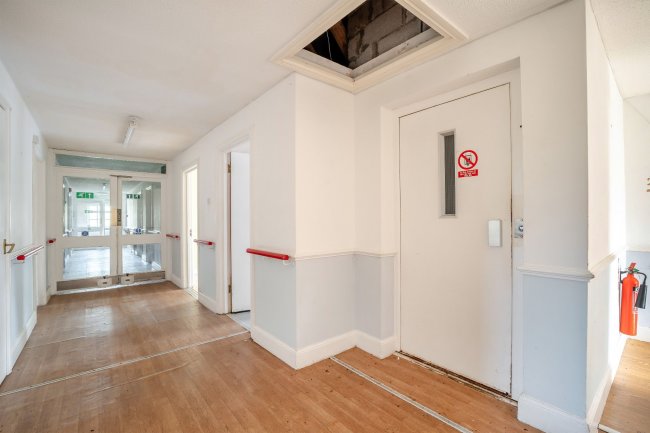 Breadstone House, Breadstone, Berkeley GL13 9HG 5