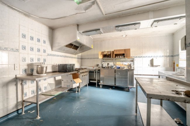 Breadstone House, Breadstone, Berkeley GL13 9HG 5