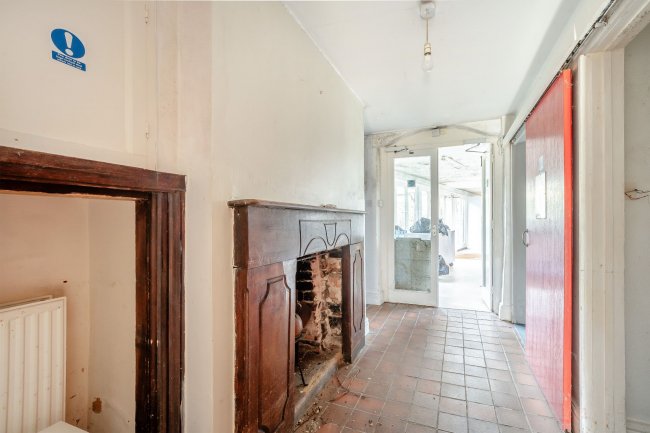 Breadstone House, Breadstone, Berkeley GL13 9HG 5