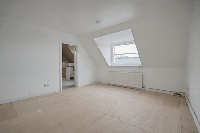37E Russell Road, London W14 8HT 7