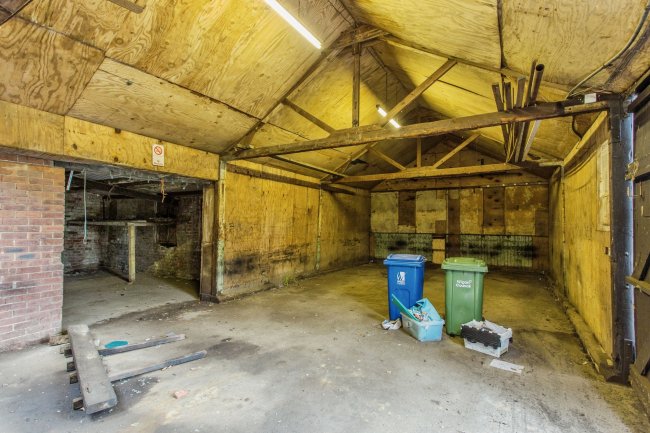 10 Walnut Avenue, Wigan WN1 3XE 9