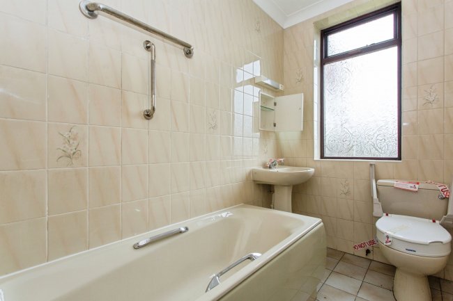 10 Walnut Avenue, Wigan WN1 3XE 9