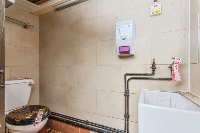 10 Walnut Avenue, Wigan WN1 3XE 9