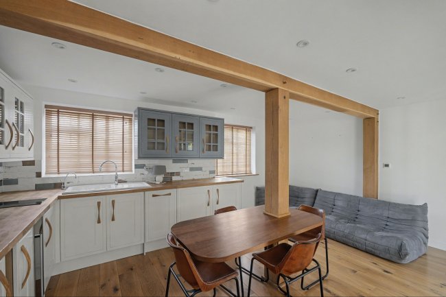 Papillon, Houghton Road, Stockbridge, SO20 6LE 9