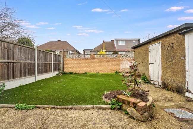 8 Sevenoaks Close, Bexleyheath, Kent, DA7 6AL 3