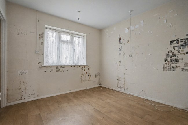 8 Sevenoaks Close, Bexleyheath, Kent, DA7 6AL 3