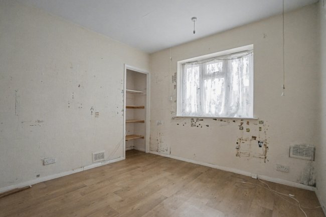 8 Sevenoaks Close, Bexleyheath, Kent, DA7 6AL 3