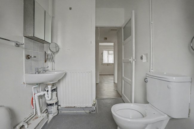 8 Sevenoaks Close, Bexleyheath, Kent, DA7 6AL 3