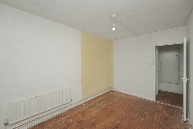 43 Anglesey House, Lindfield Street, Poplar, London E14 6HS 4