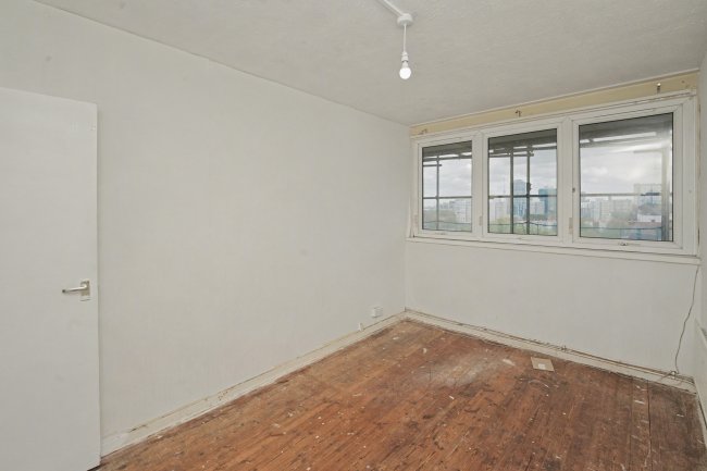 43 Anglesey House, Lindfield Street, Poplar, London E14 6HS 4