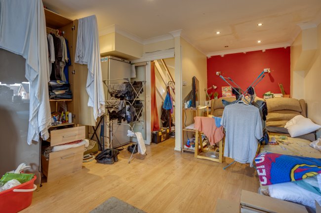 Flat 184 London Road, East Grinstead, East Sussex, RH19 1EY 4