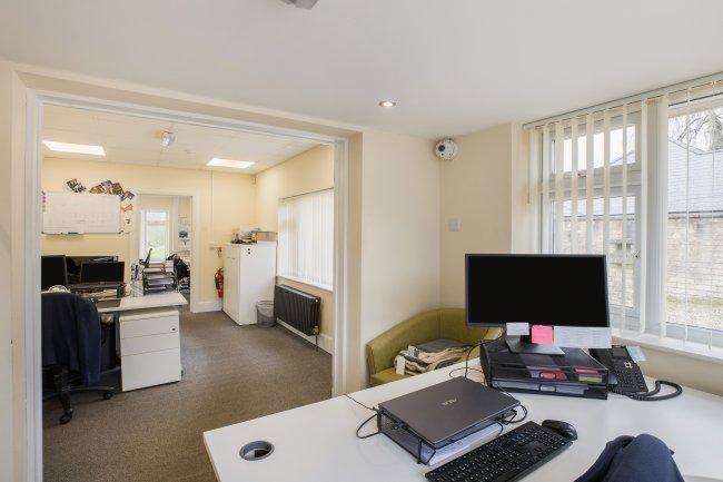 Wildes House, Worksop Road, Clowne, Chesterfield  S43 4TD 8