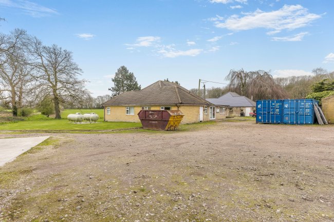 Wildes House, Worksop Road, Clowne, Chesterfield  S43 4TD 8