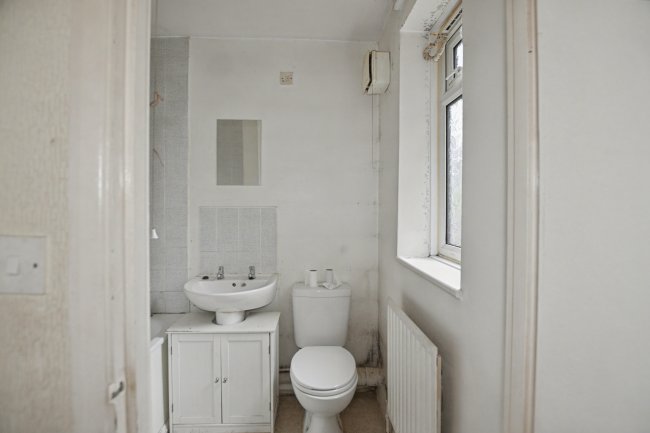 4 West Street, Erith, DA8 1AE 3