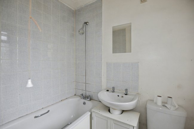 4 West Street, Erith, DA8 1AE 3