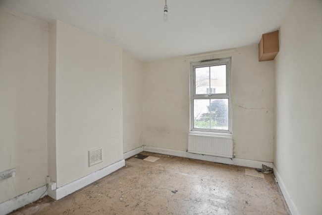 4 West Street, Erith, DA8 1AE 3