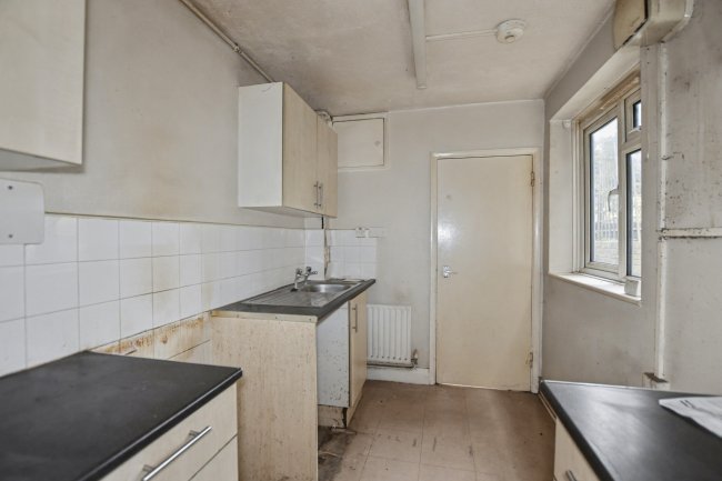 4 West Street, Erith, DA8 1AE 3