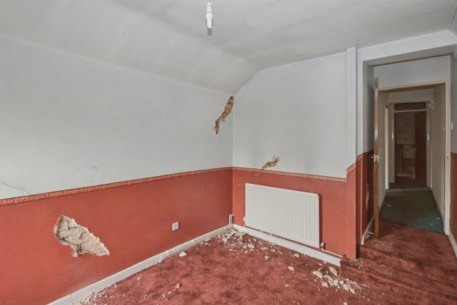 76 Hollyhedge Lane, Walsall, West Midlands, WS2 8PZ 10