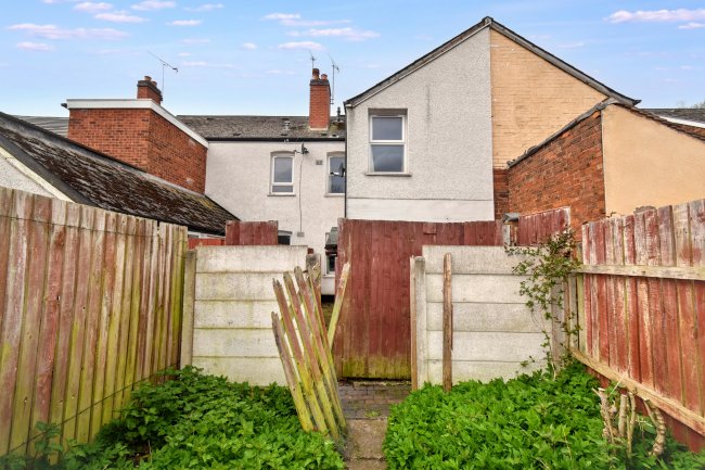 76 Hollyhedge Lane, Walsall, West Midlands, WS2 8PZ 10