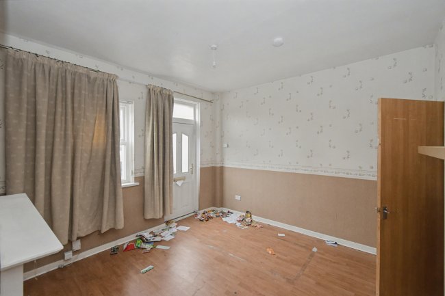 76 Hollyhedge Lane, Walsall, West Midlands, WS2 8PZ 10