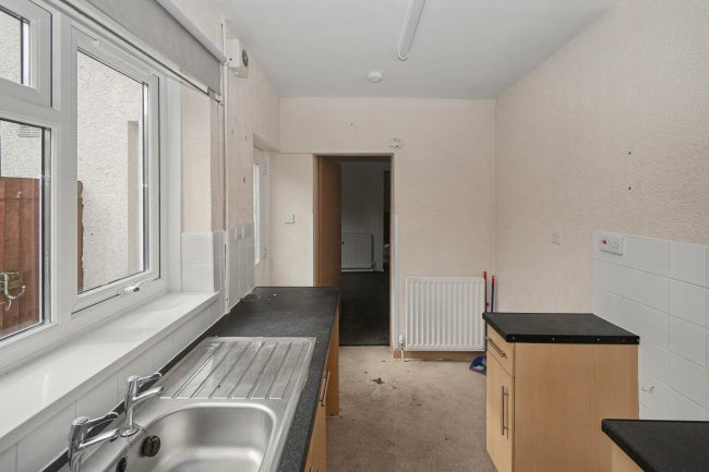 76 Hollyhedge Lane, Walsall, West Midlands, WS2 8PZ 10