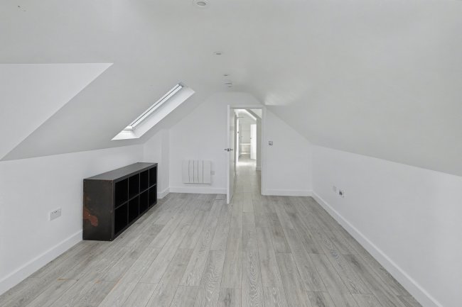 3A Avon Court, Braund Avenue, Greenford, London, UB6 9JH 10