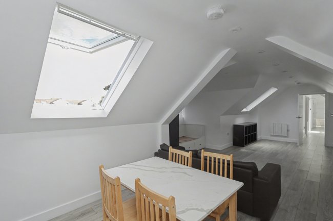 3A Avon Court, Braund Avenue, Greenford, London, UB6 9JH 10
