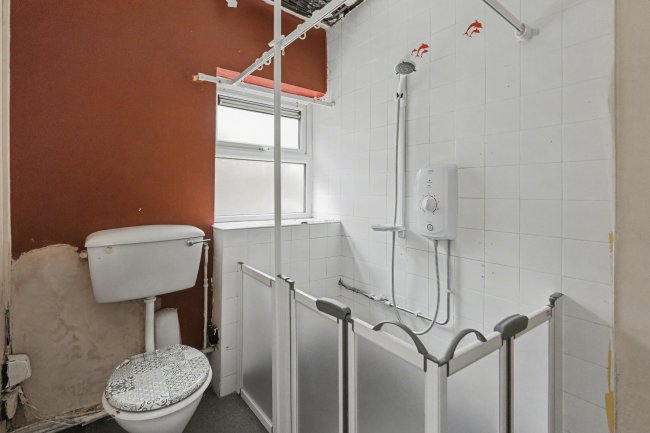 Flats 1 & 2, 69 Salisbury Road, Liverpool, L15 1HW 6