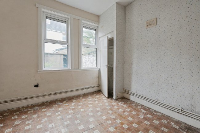 Flats 1 & 2, 69 Salisbury Road, Liverpool, L15 1HW 6