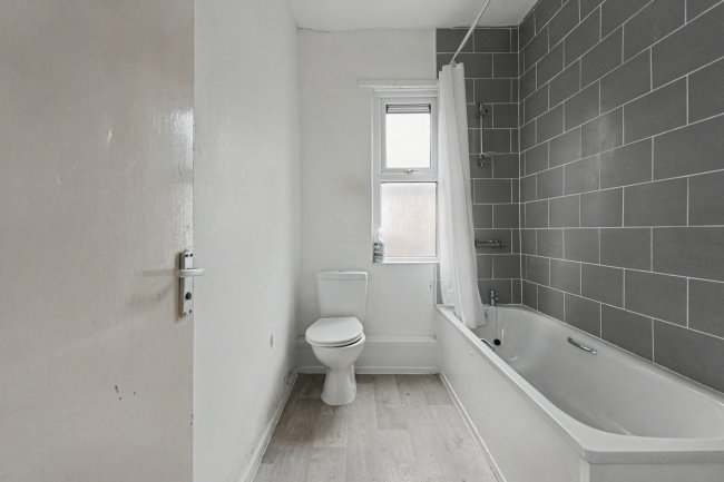 Flats 1 & 2, 69 Salisbury Road, Liverpool, L15 1HW 6