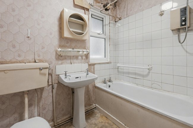 35 Bibbys Lane, Bootle, Merseyside, L20 4JJ 5