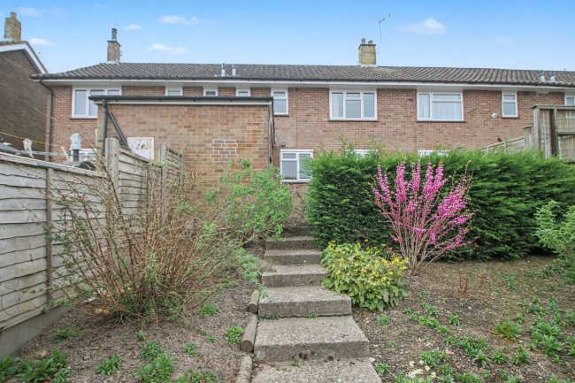 7 Hornbeam, Burwash, Etchingham, TN19 7BT 8