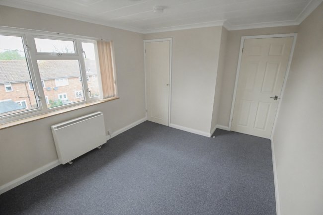 7 Hornbeam, Burwash, Etchingham, TN19 7BT 8