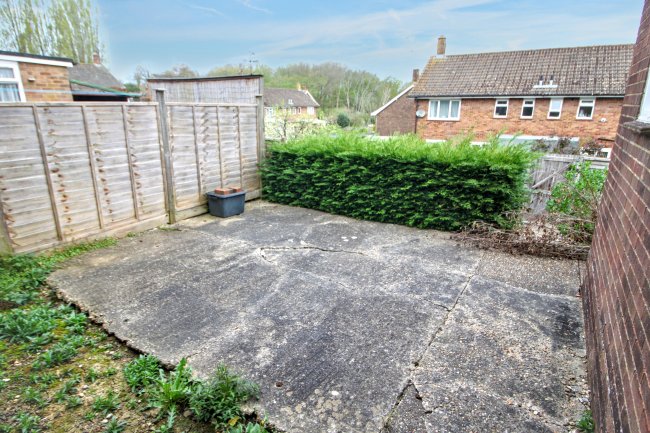 7 Hornbeam, Burwash, Etchingham, TN19 7BT 8