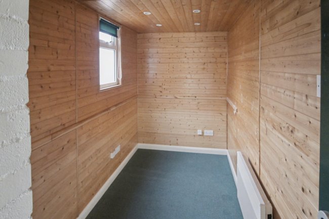 7 Hornbeam, Burwash, Etchingham, TN19 7BT 8