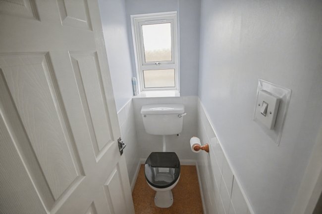 7 Hornbeam, Burwash, Etchingham, TN19 7BT 8