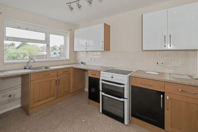 Flat 49, Peregrine Drive, Sittingbourne, ME10 4TZ 8