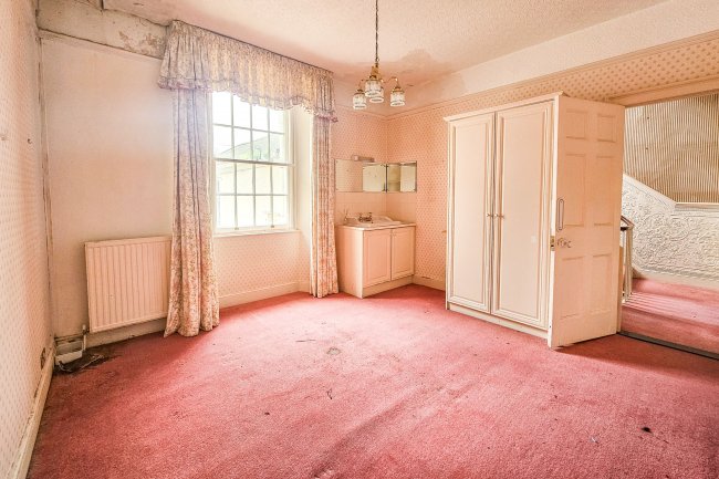 2 Union Terrace, Barnstaple, Devon, EX32 9AB 9