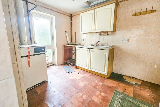 2 Union Terrace, Barnstaple, Devon, EX32 9AB 9