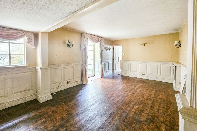 2 Union Terrace, Barnstaple, Devon, EX32 9AB 9