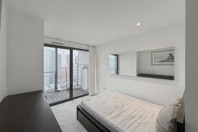 Apartment 2606, Beetham Tower, 301 Deansgate, Manchester, Greater Manchester, M3 4LT 6