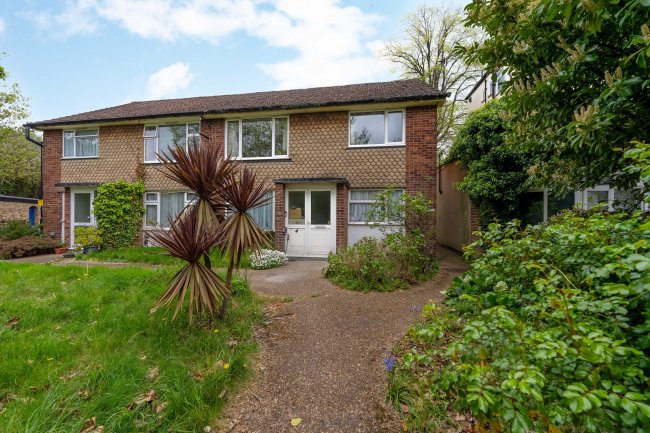 2 Ravenswood Gardens, Isleworth TW7 4JG 7