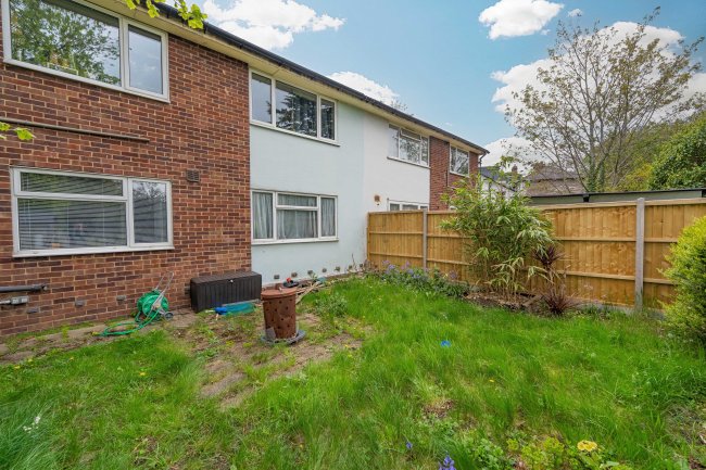 2 Ravenswood Gardens, Isleworth TW7 4JG 7