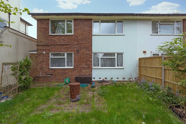 2 Ravenswood Gardens, Isleworth TW7 4JG 7