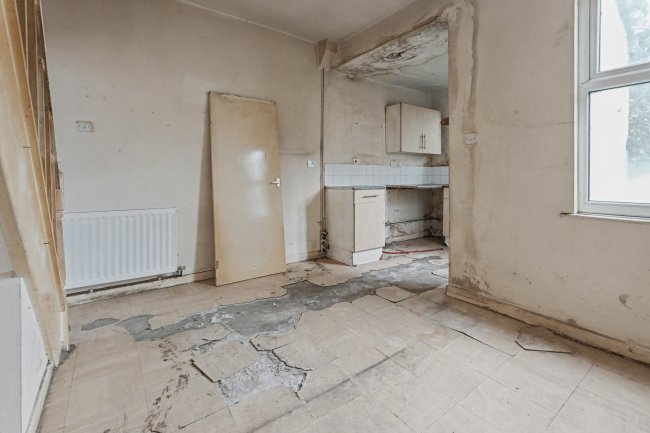 11 Kirk Road, Litherland, Liverpool, L21 8HU 7