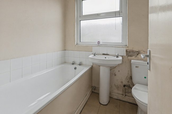 11 Kirk Road, Litherland, Liverpool, L21 8HU 7